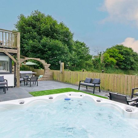 Bag-End House - Unique Home With Balcony, Beautiful Views, Ping Pong And Hot Tub Option - Sleeps 14 Croyde Exterior foto