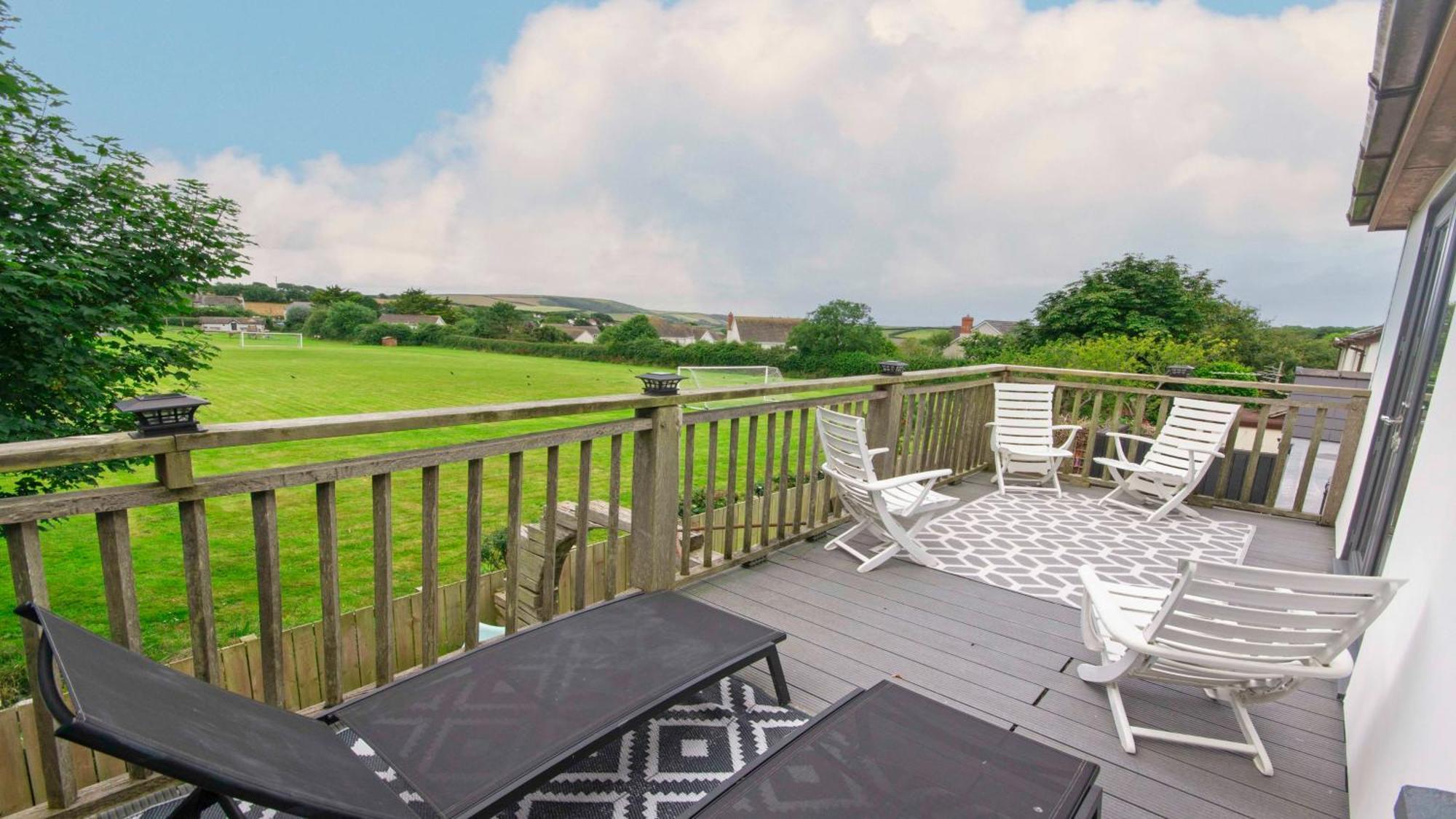 Bag-End House - Unique Home With Balcony, Beautiful Views, Ping Pong And Hot Tub Option - Sleeps 14 Croyde Exterior foto