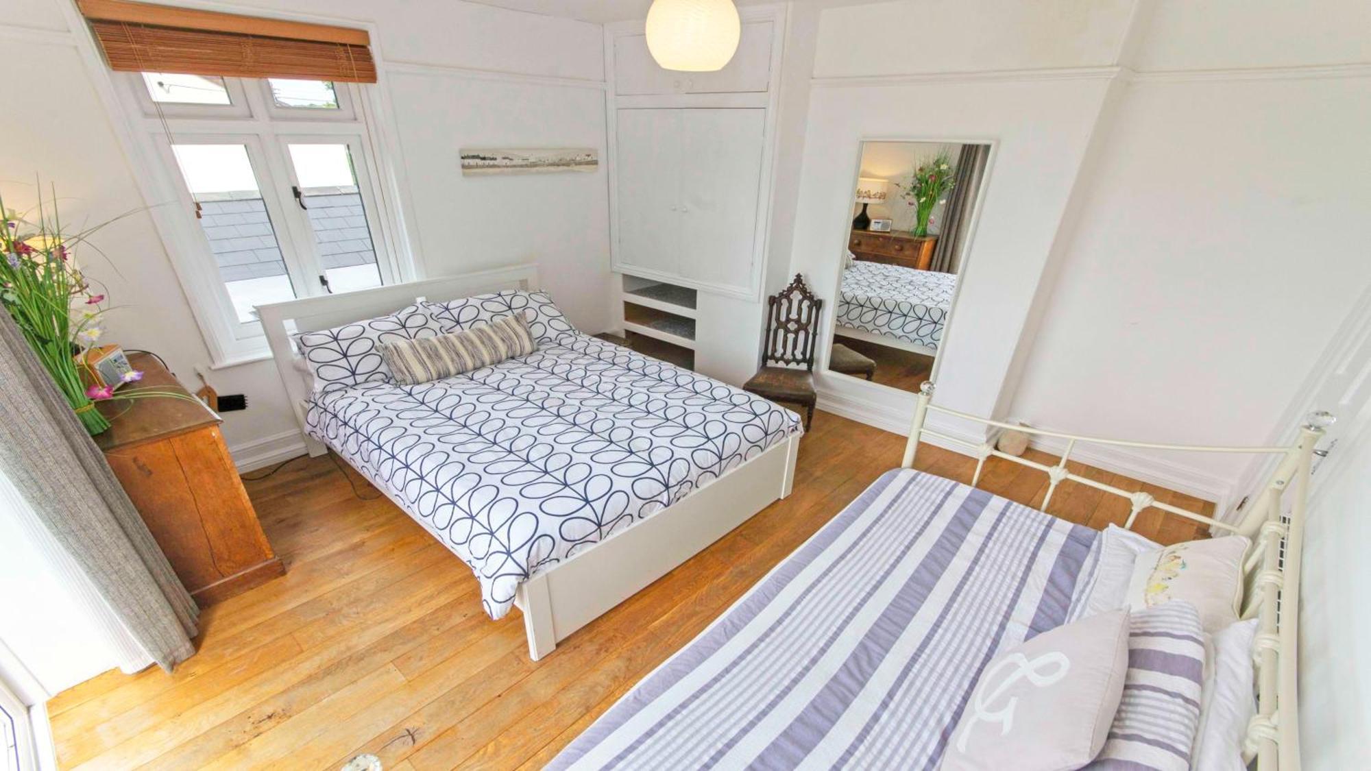 Bag-End House - Unique Home With Balcony, Beautiful Views, Ping Pong And Hot Tub Option - Sleeps 14 Croyde Exterior foto